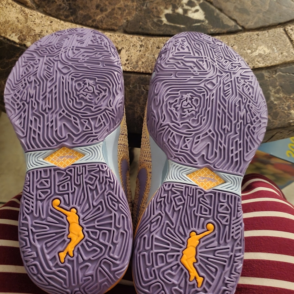  Lebron James xx Nike LeBron 20 “Celestial Gold” 5y or 6.5 adult Sneaker NWT - Picture 7 of 11